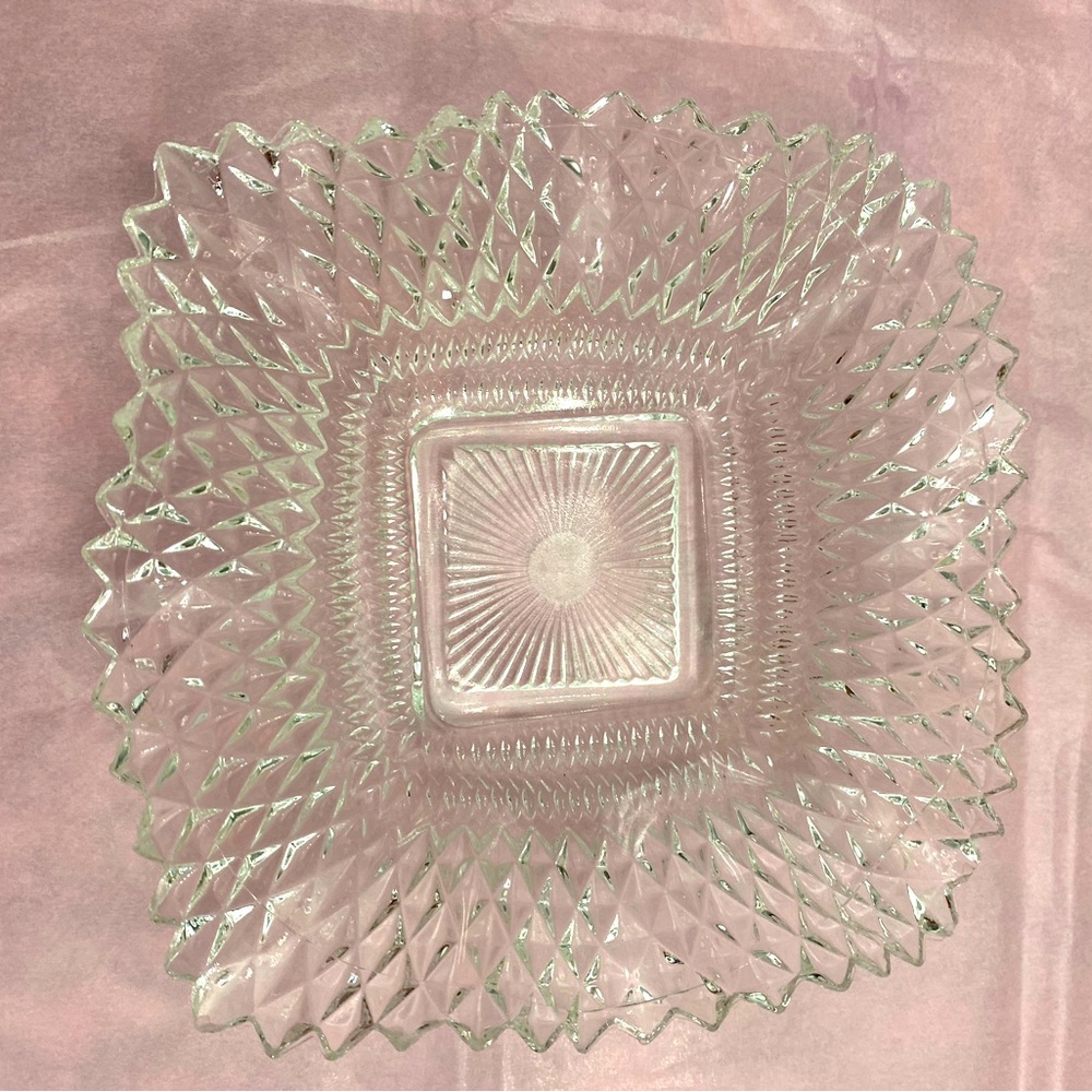 VINTAGE CLEAR INDIANA GLASS DIAMOND POINT RUFFLE EDGE CANDY DISH - SOME CHIPS